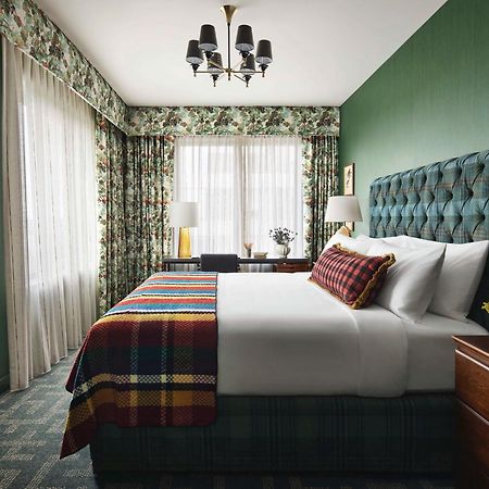 Graduate By Hilton East Lansing Hotel Bagian luar foto
