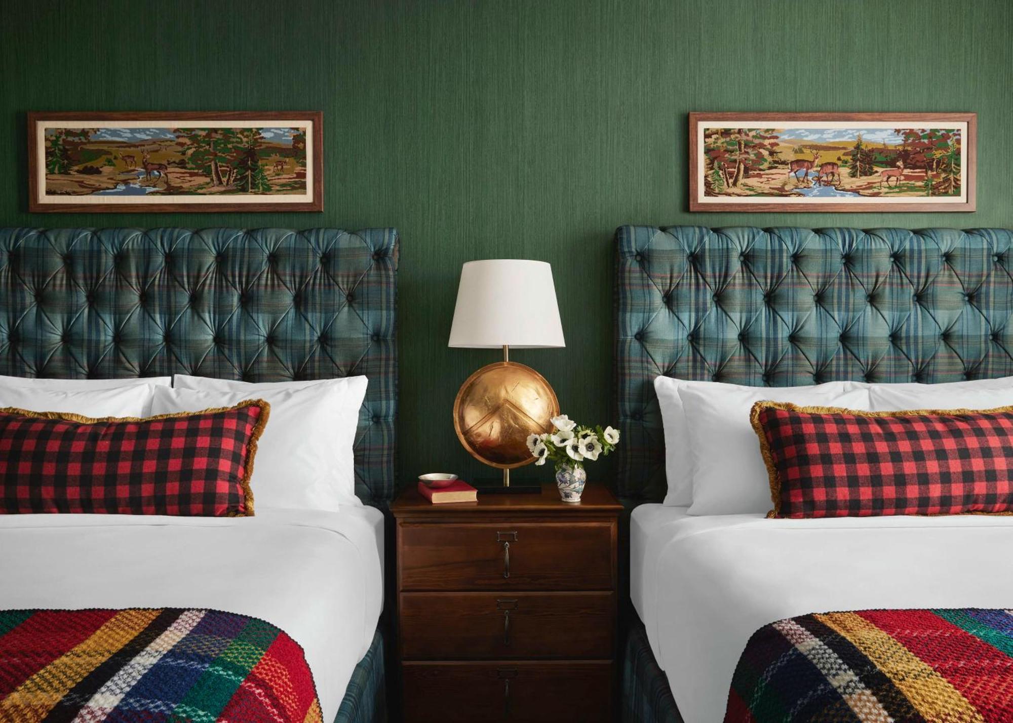 Graduate By Hilton East Lansing Hotel Bagian luar foto