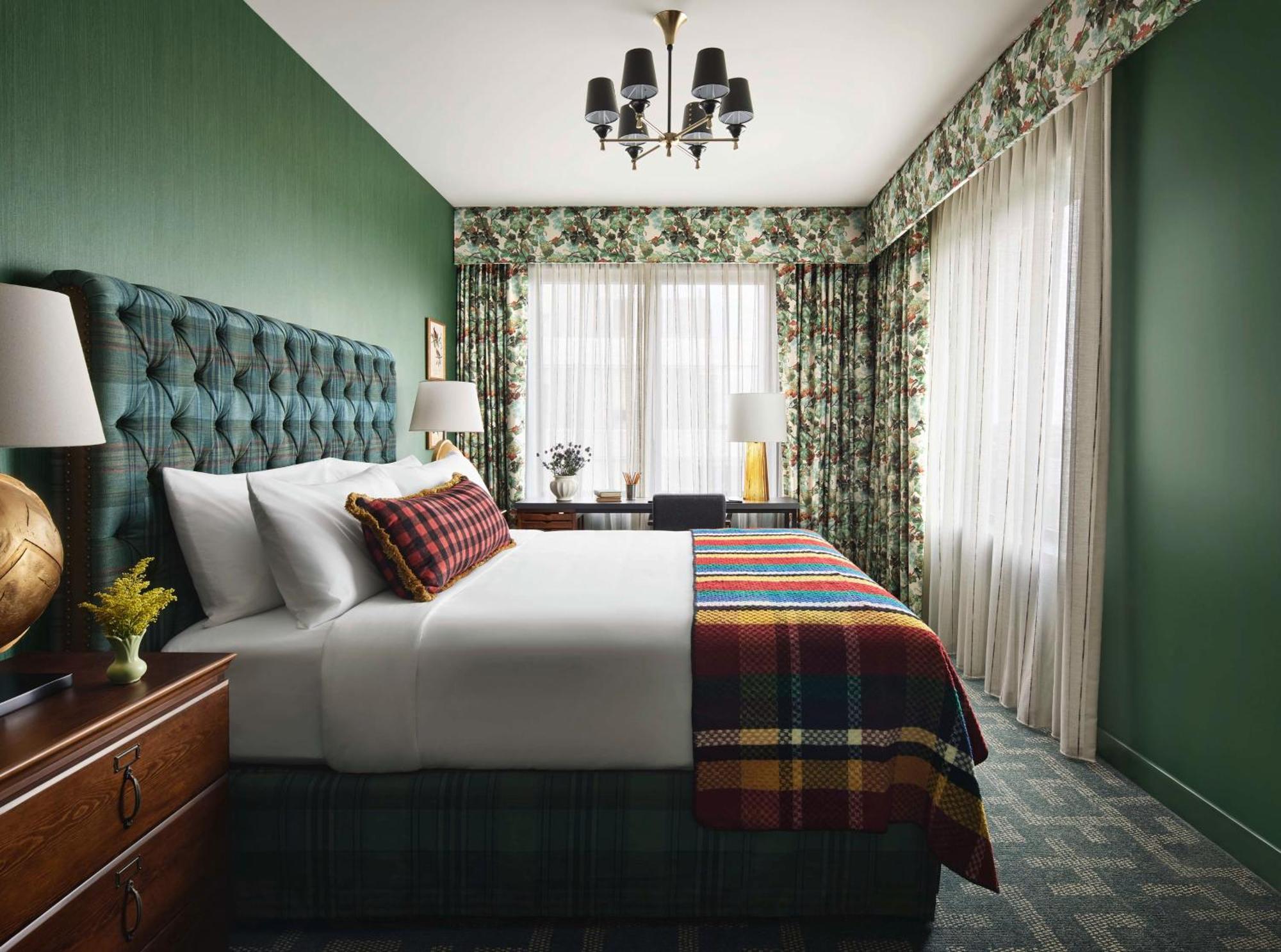 Graduate By Hilton East Lansing Hotel Bagian luar foto