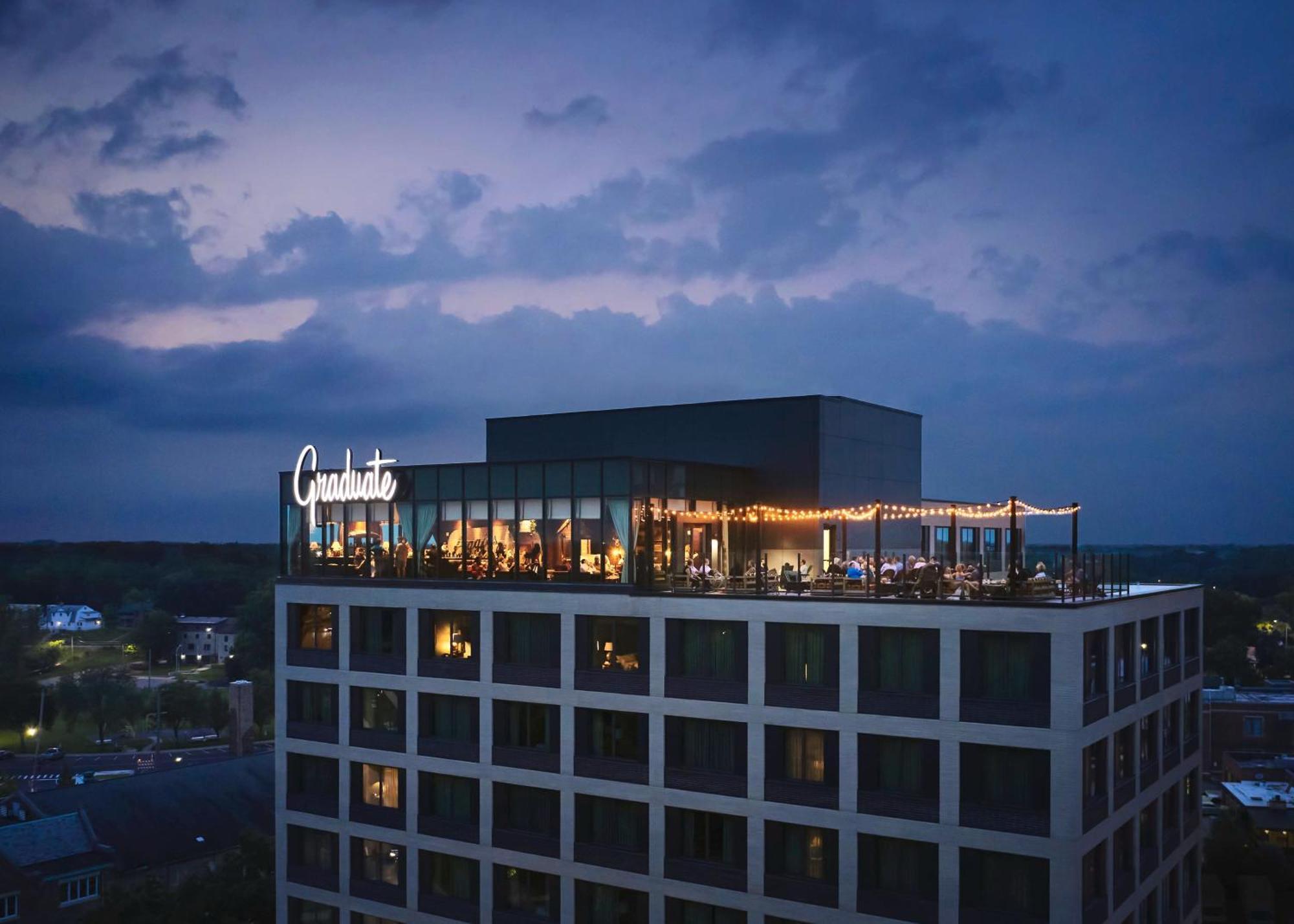 Graduate By Hilton East Lansing Hotel Bagian luar foto